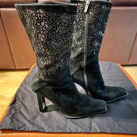 Vero Cuoio Black Suede Boots - Picture 2 of 5